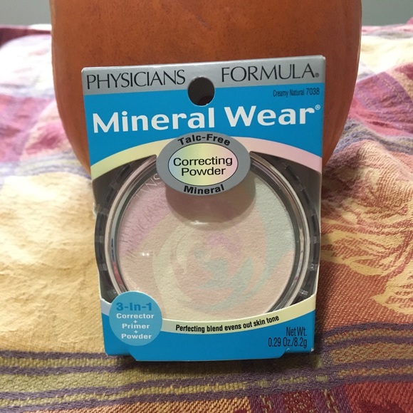Physicians Formula Other - NEW IN BOX Physicals Formula Correcting Powder